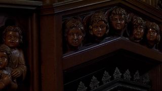 27. Призрак дома на холме (1999)