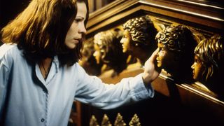 6. Призрак дома на холме (1999)