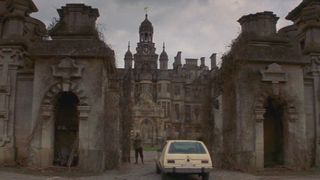 63. Призрак дома на холме (1999)