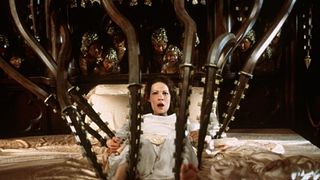 77. Призрак дома на холме (1999)