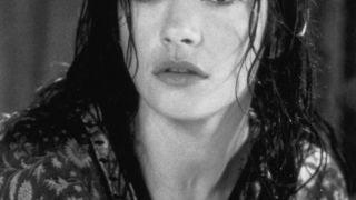 81. Призрак дома на холме (1999)