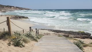 15. Пещера (2013)