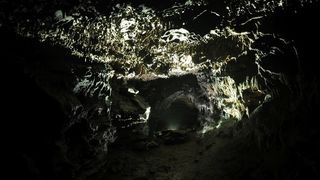 32. Пещера (2013)