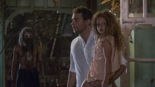 8. По ту сторону двери (2016)