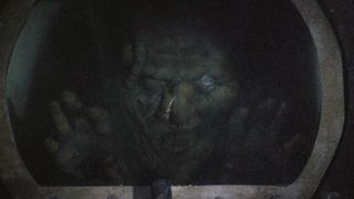 14. Возвращение живых мертвецов 2 (1988)