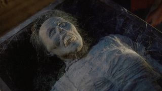 28. Возвращение живых мертвецов 2 (1988)