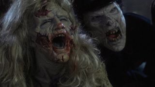 35. Возвращение живых мертвецов 2 (1988)