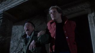 41. Возвращение живых мертвецов 2 (1988)