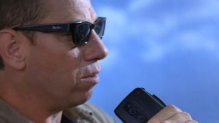 90. Ночной полет (1997)